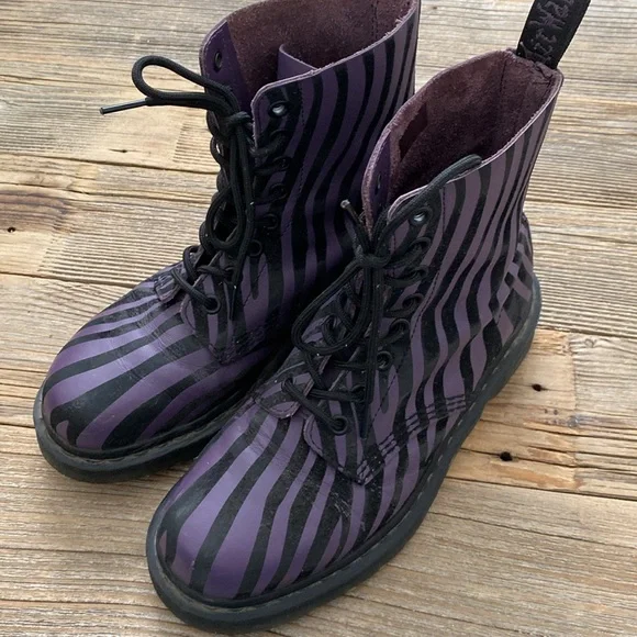 Dr. Marten Purple/Black Zebra Striped Pascal Boots. Size 7 (EU38). - Picture 3 of 10